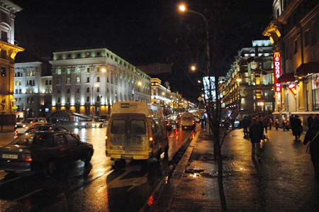 Bělorusko není zaostalá země, ve které se lidé mají nejhůř. Ekonomicky se mají lépe než na Ukrajině, politicky ale dle mého názoru velmi špatně, říká Bohuslav Binka.